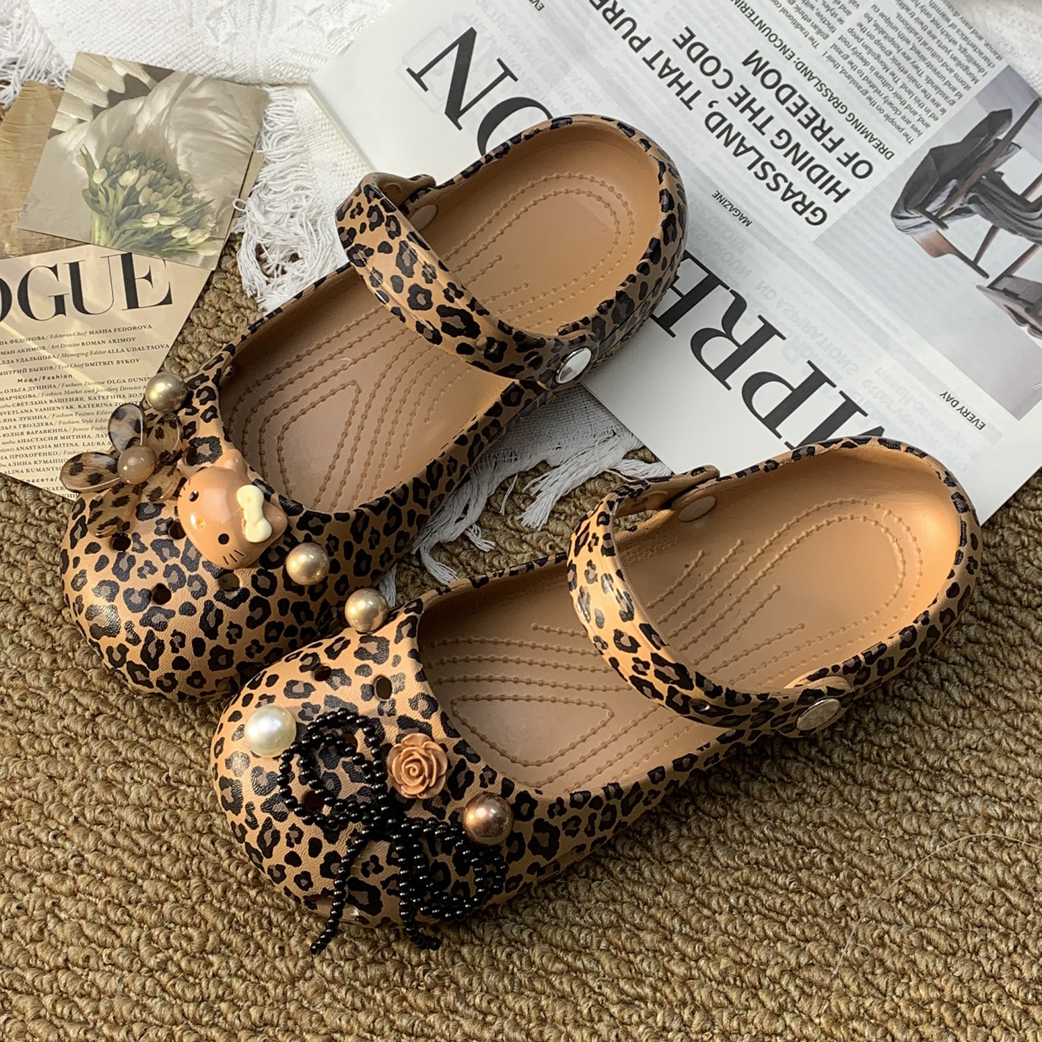 Women'S Shoes Clogs - Y2K Coquette Leopard Sanrio Hello Kitty