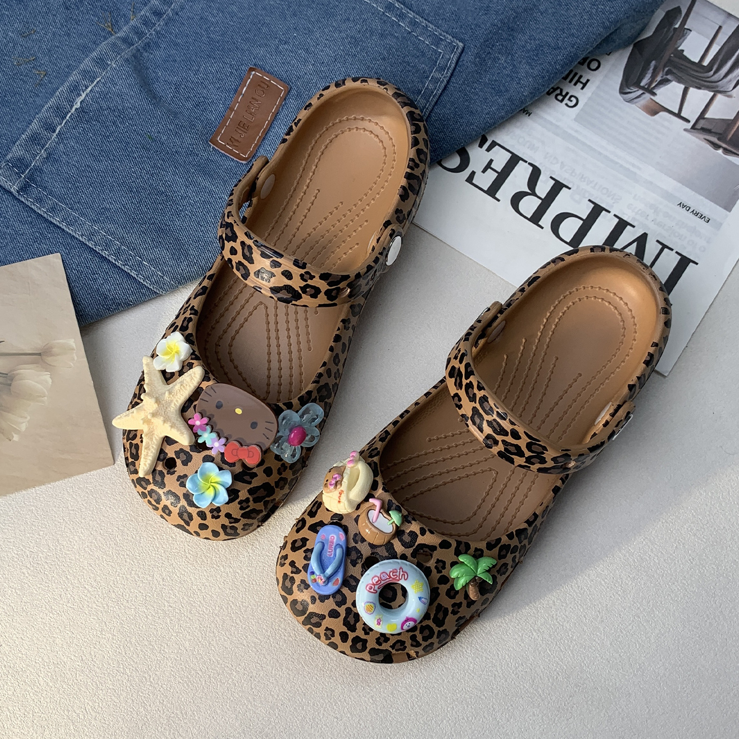 Women'S Shoes Clogs - Cute Cartoon Hello Kitty Beach Charm