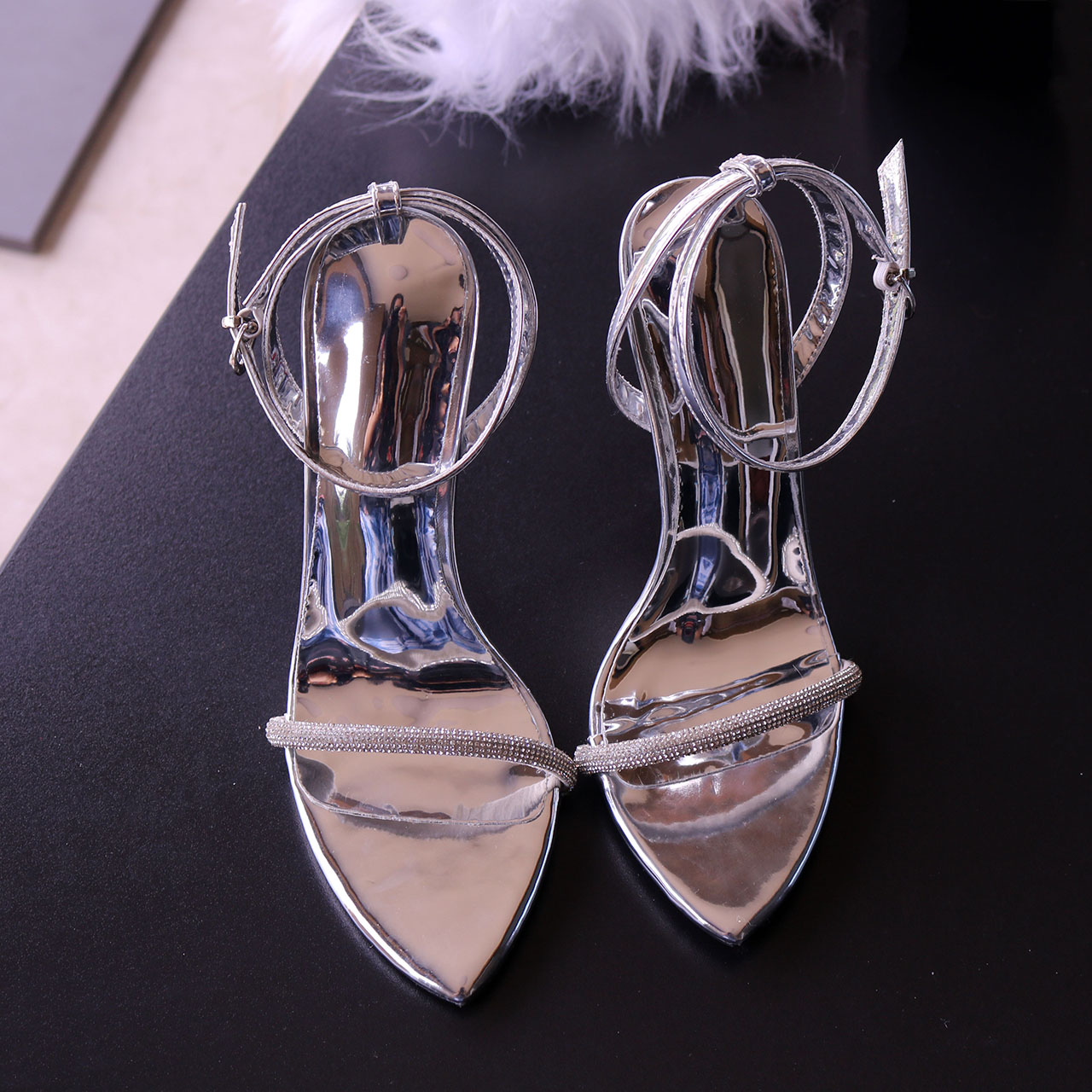 Silver mirror lacquered leathe - Rhinestone Sandal Women 리뷰 및 가격